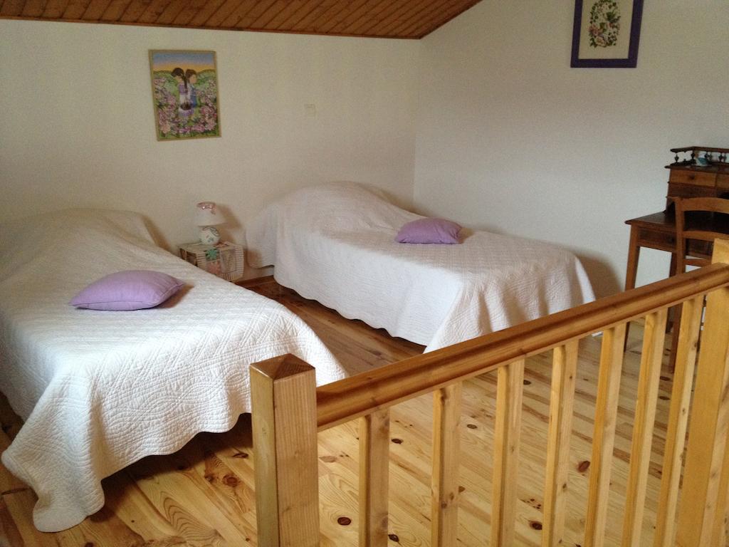 La Bergerie Bed and Breakfast Pollionnay Exteriör bild