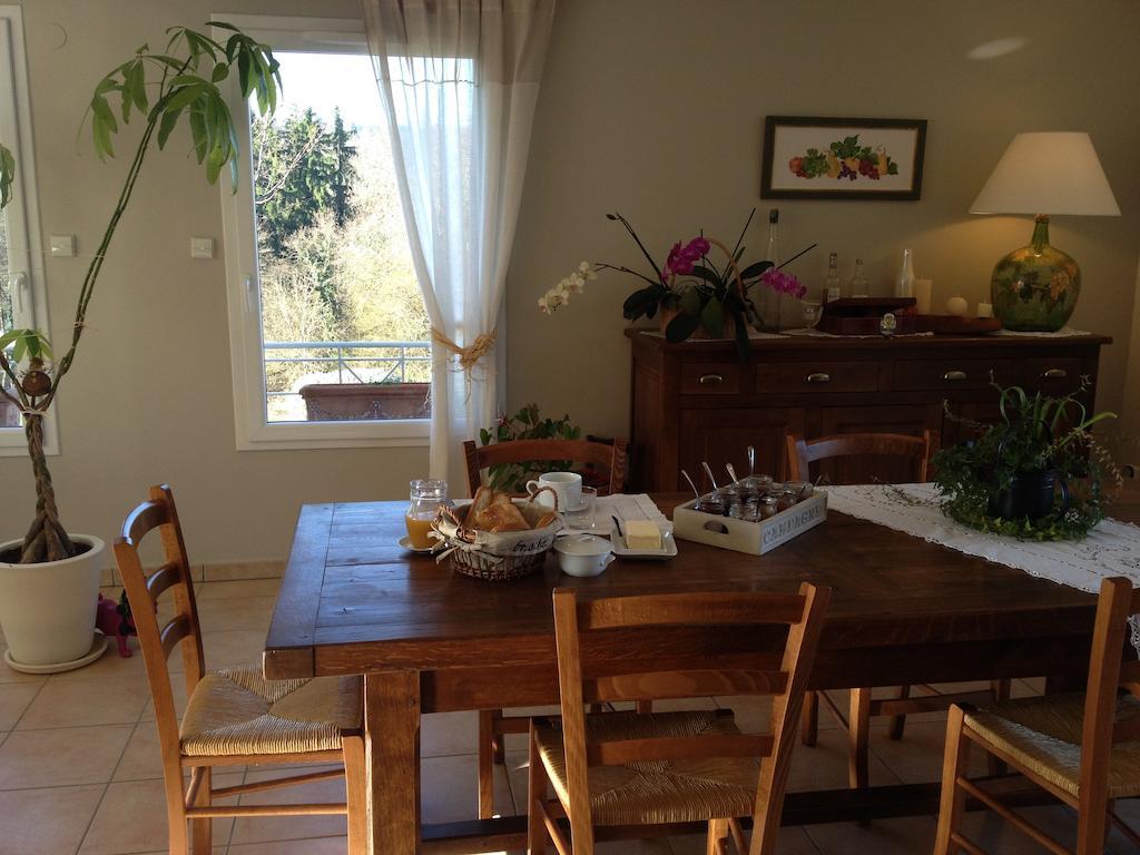La Bergerie Bed and Breakfast Pollionnay Exteriör bild