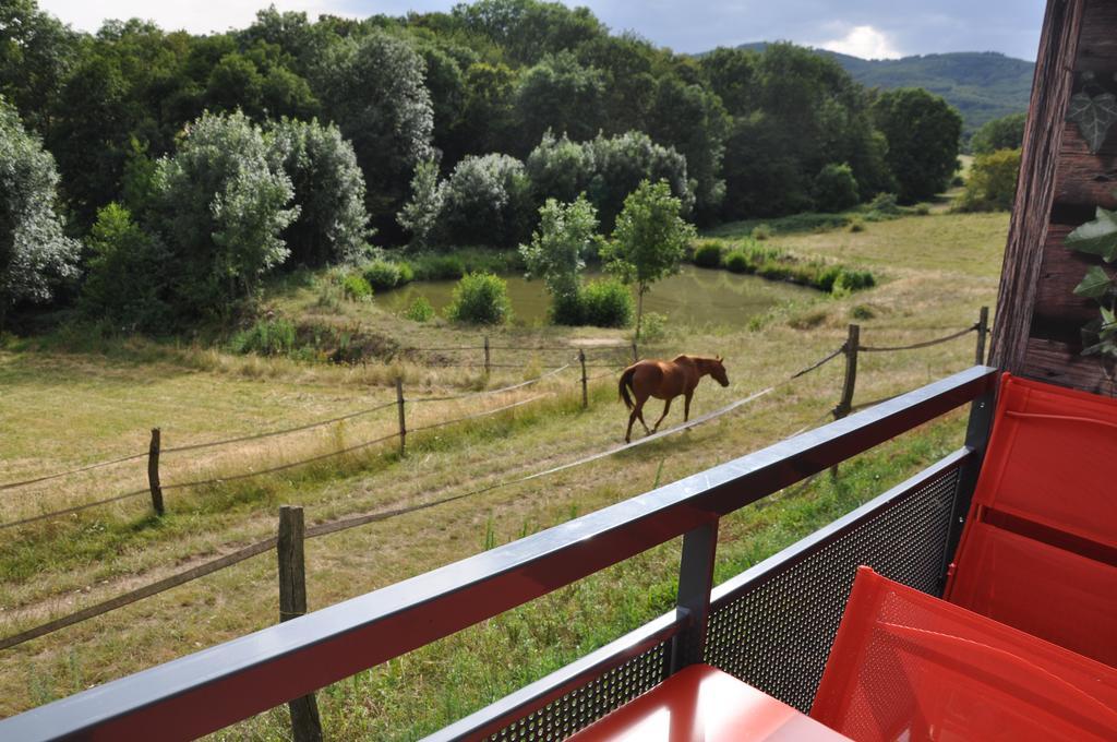 La Bergerie Bed and Breakfast Pollionnay Exteriör bild