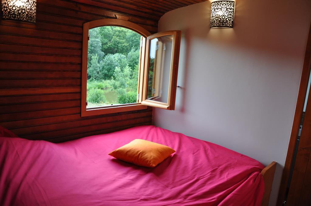 La Bergerie Bed and Breakfast Pollionnay Exteriör bild