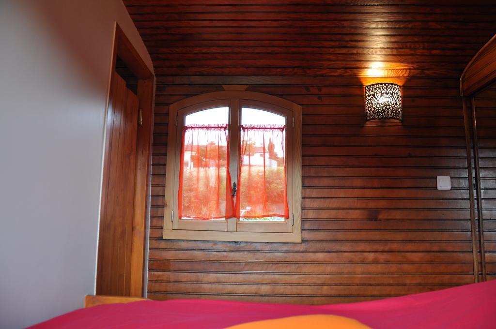 La Bergerie Bed and Breakfast Pollionnay Exteriör bild